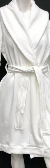 Ugg Robe - Picture 2 of 7